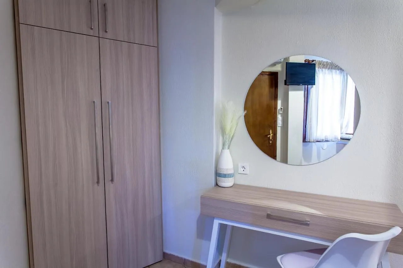 Maistrali Beach Studios Gerakini Aparthotel