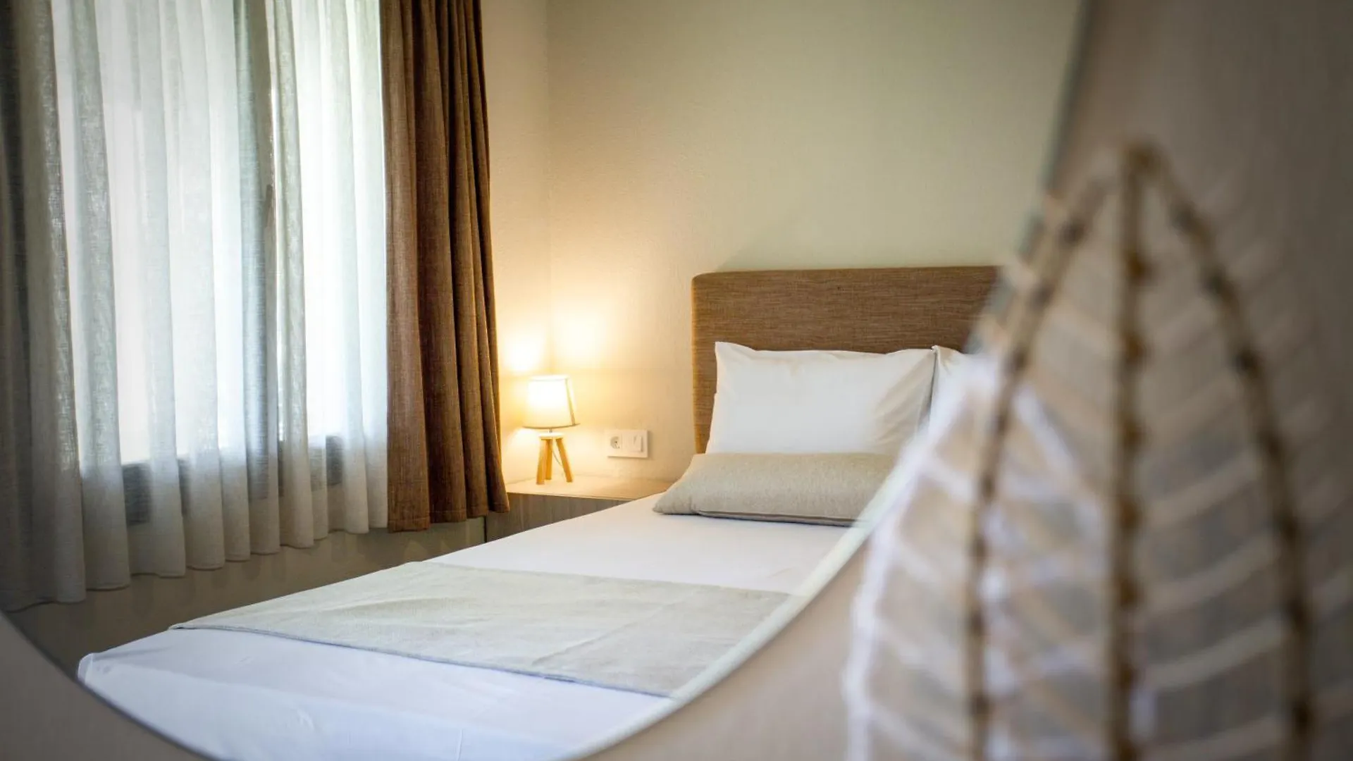 Maistrali Beach Studios Gerakini Apart Otel