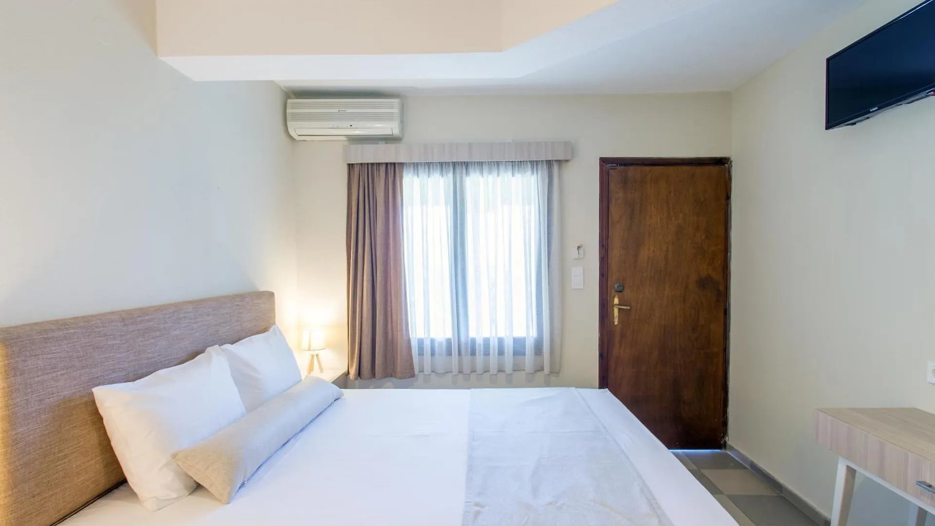 Maistrali Beach Studios Gerakini Apart Otel
