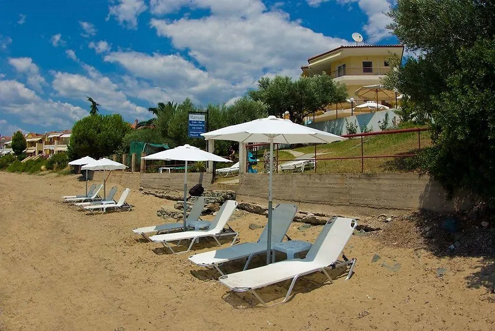 Maistrali Beach Studios Gerakini 2*,  Greece