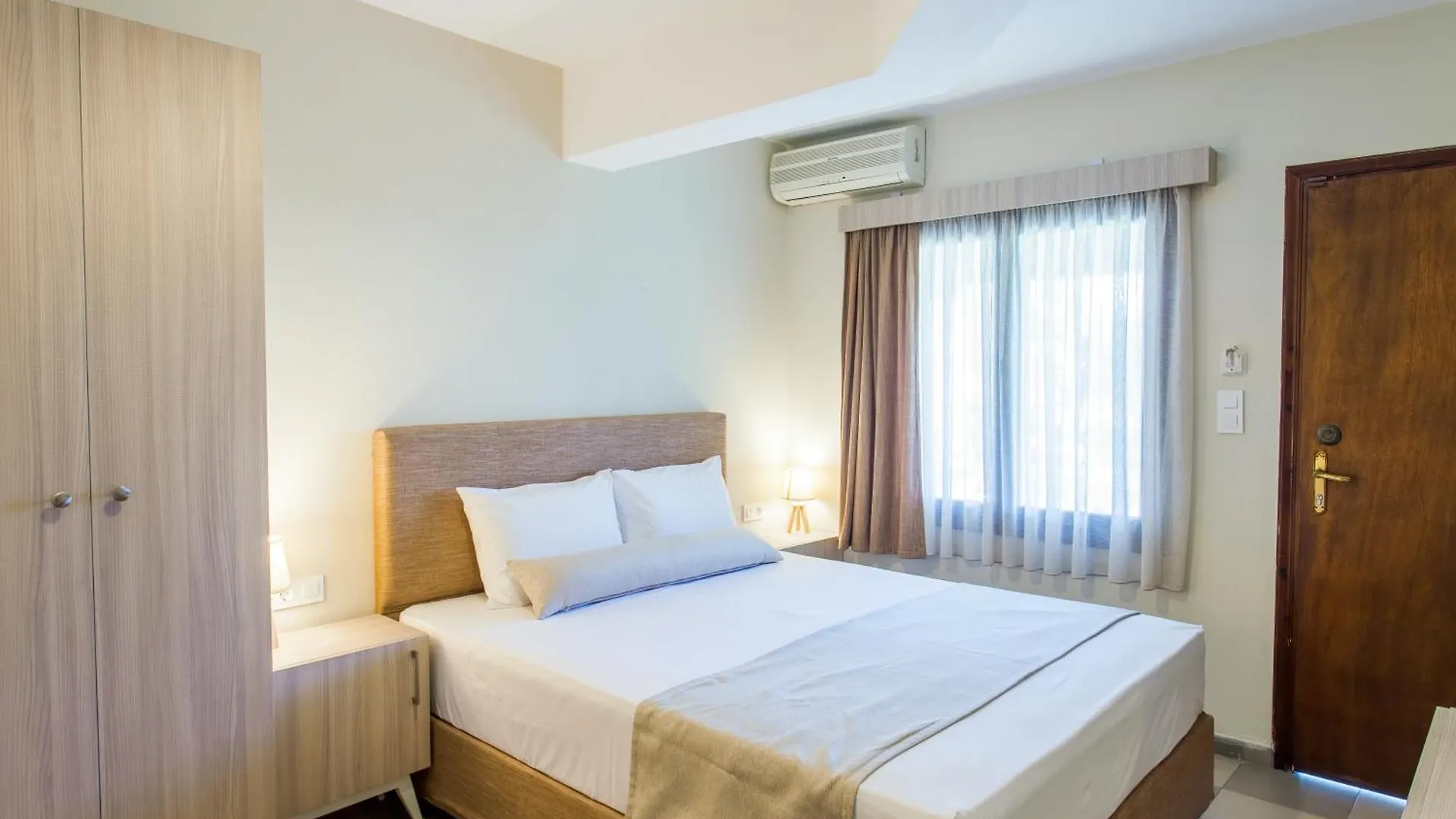 ** Aparthotel Maistrali Beach Studios Gerakini Řecko